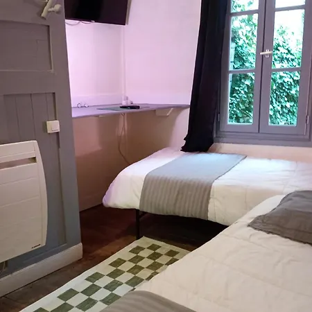 Allium Center - Clermont-ferrand - Lyon - Free Parking - Self-check-in ! *