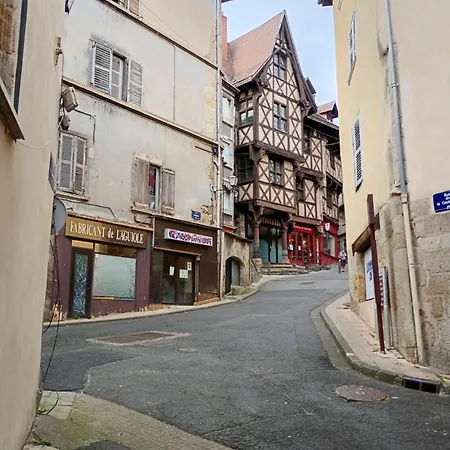 Apartment Allium Center - Clermont-ferrand - Lyon - Free Parking - Self-check-in ! Thiers
